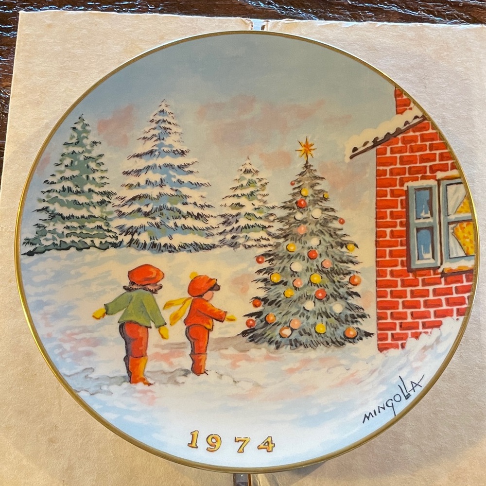 Dom Dominic Mingolla Christmas 1974 Gorham China Plate